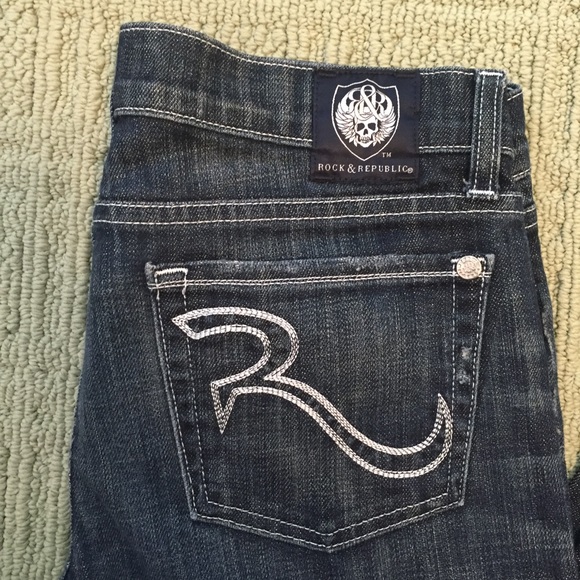 Rock and Republic flare jeans - Picture 2 of 5